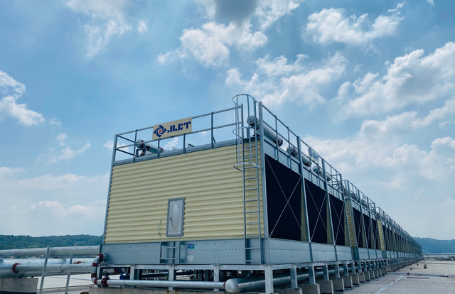 High Efficiency Square Cross Flow FRP Cooling Tower. 